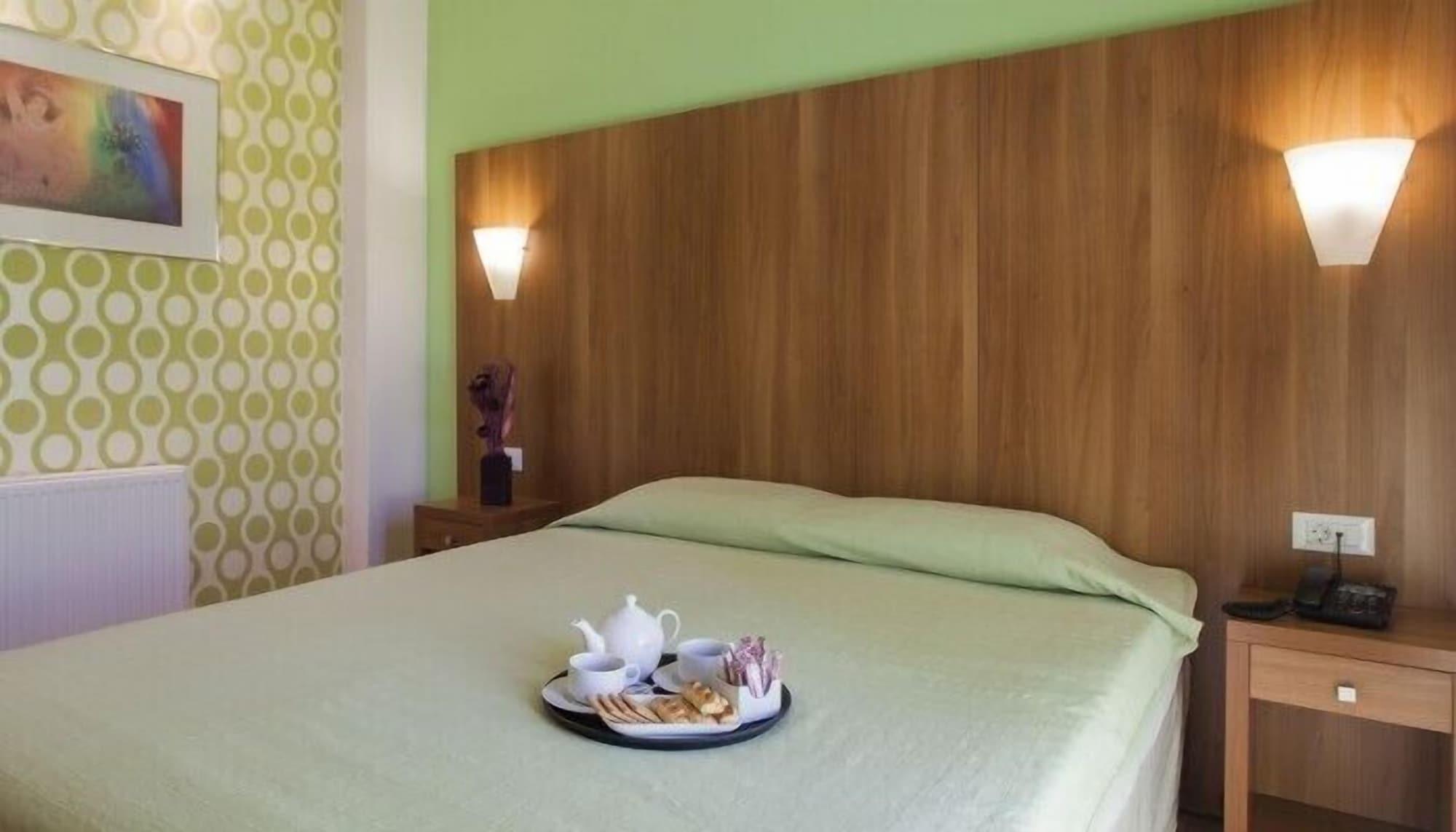 Leto Boutique Hotel อากรินิออน ภายนอก รูปภาพ