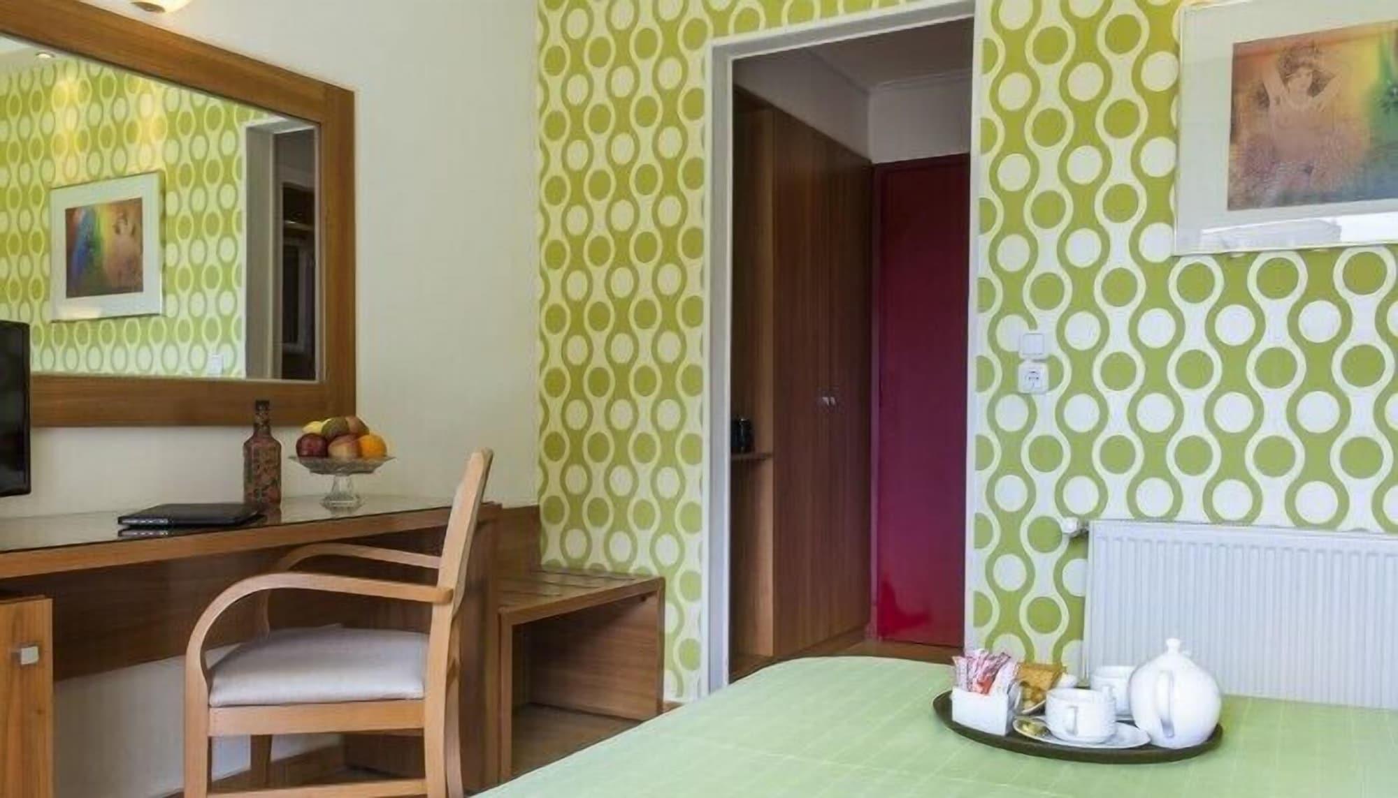 Leto Boutique Hotel อากรินิออน ภายนอก รูปภาพ